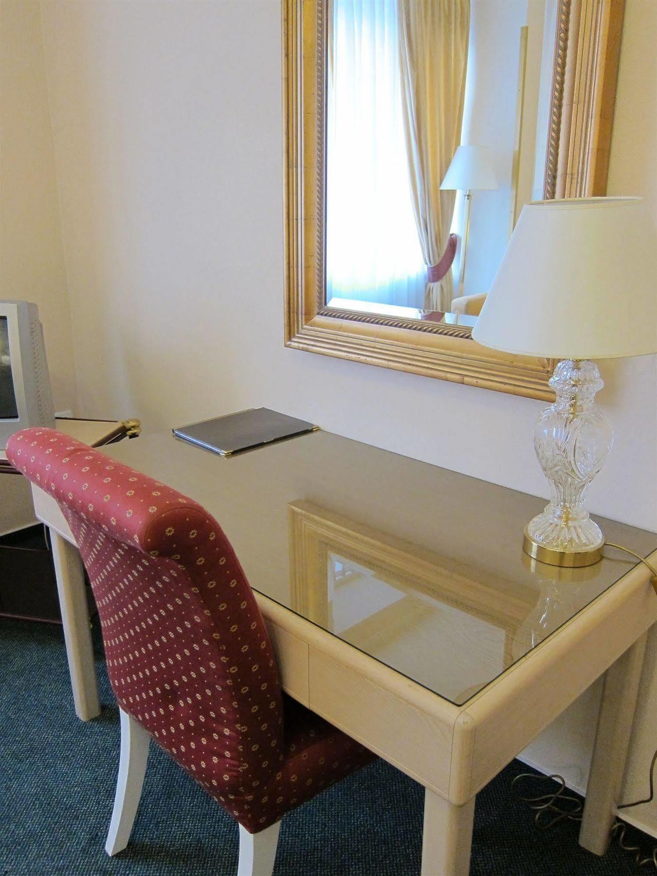 Hotel Mira Inn Prag Eksteriør billede