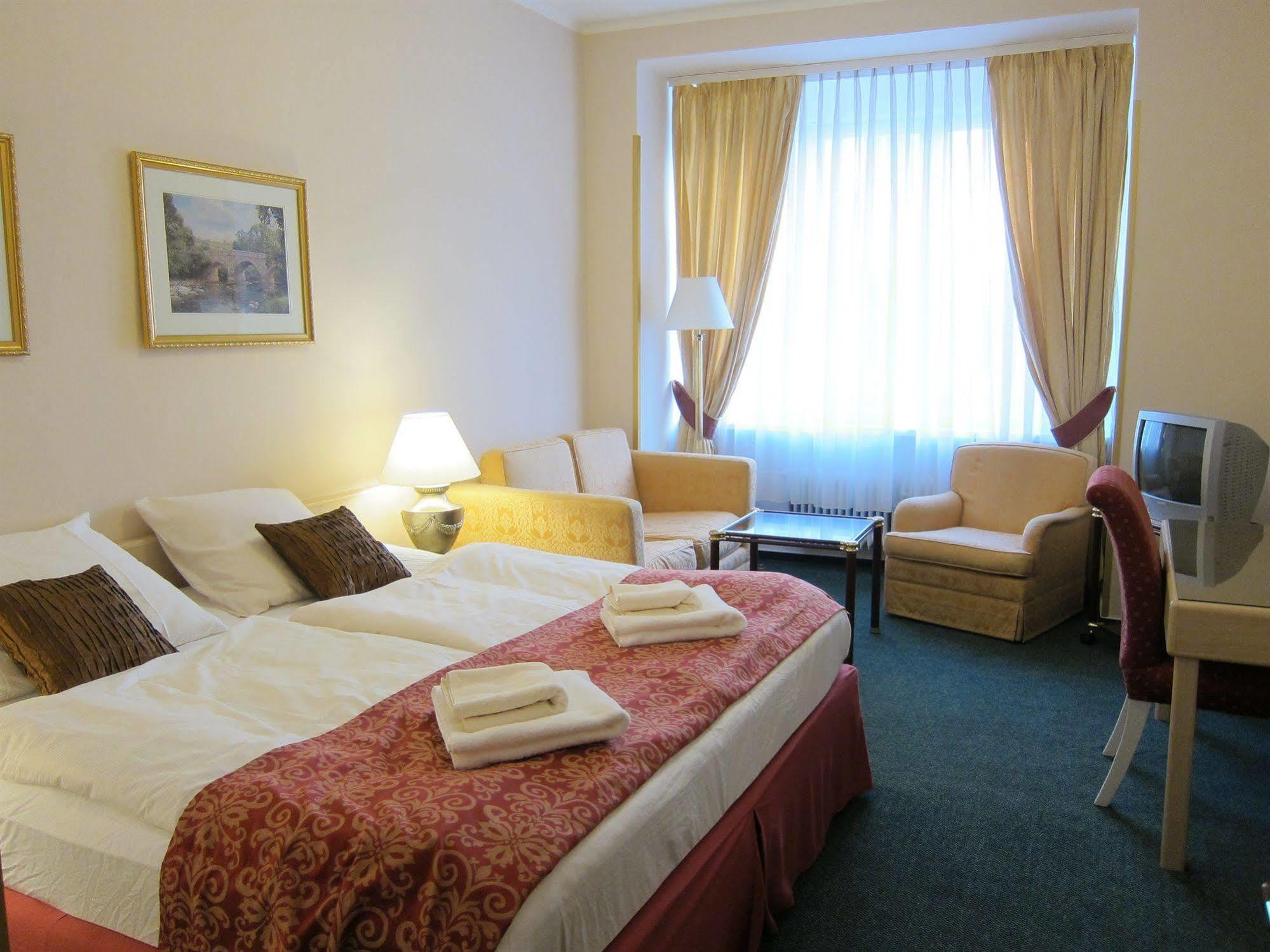 Hotel Mira Inn Prag Eksteriør billede