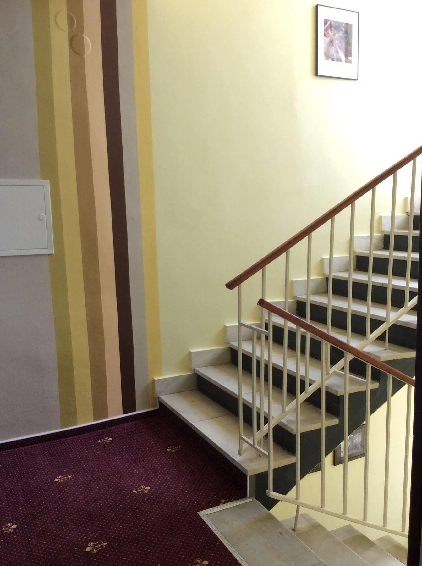 Hotel Mira Inn Prag Eksteriør billede