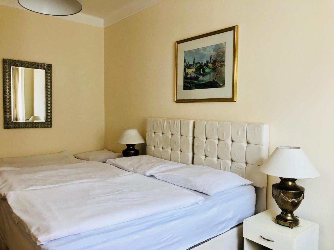 Hotel Mira Inn Prag Eksteriør billede