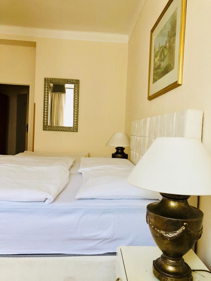 Hotel Mira Inn Prag Eksteriør billede