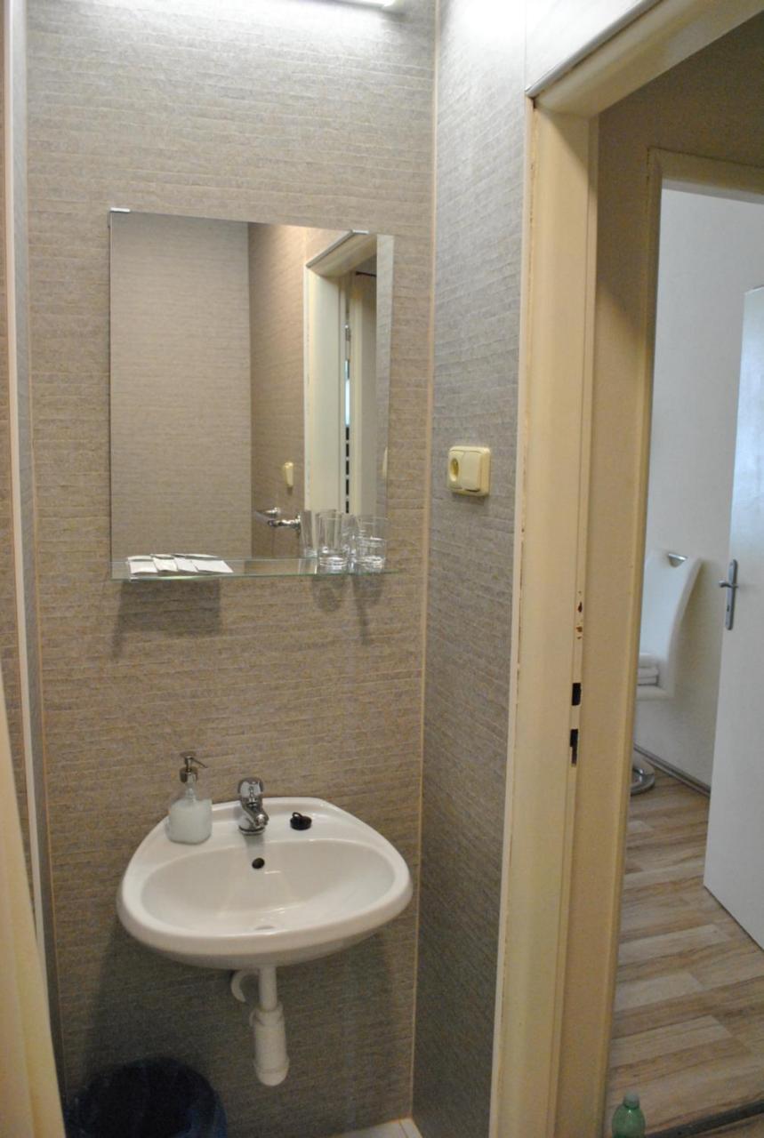 Hotel Mira Inn Prag Eksteriør billede