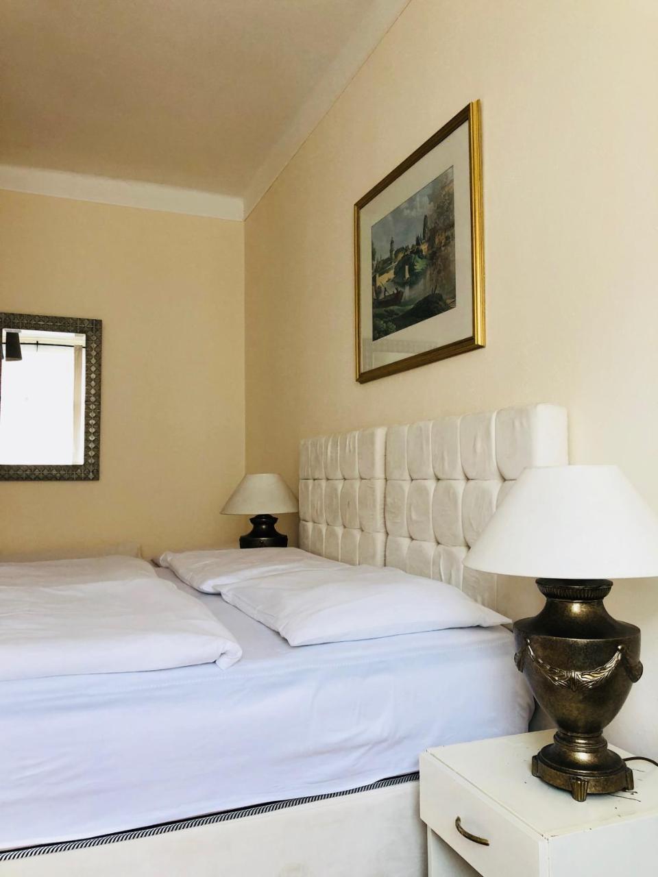 Hotel Mira Inn Prag Eksteriør billede