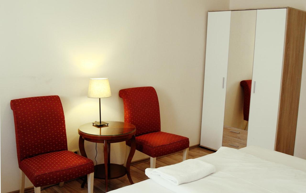 Hotel Mira Inn Prag Eksteriør billede