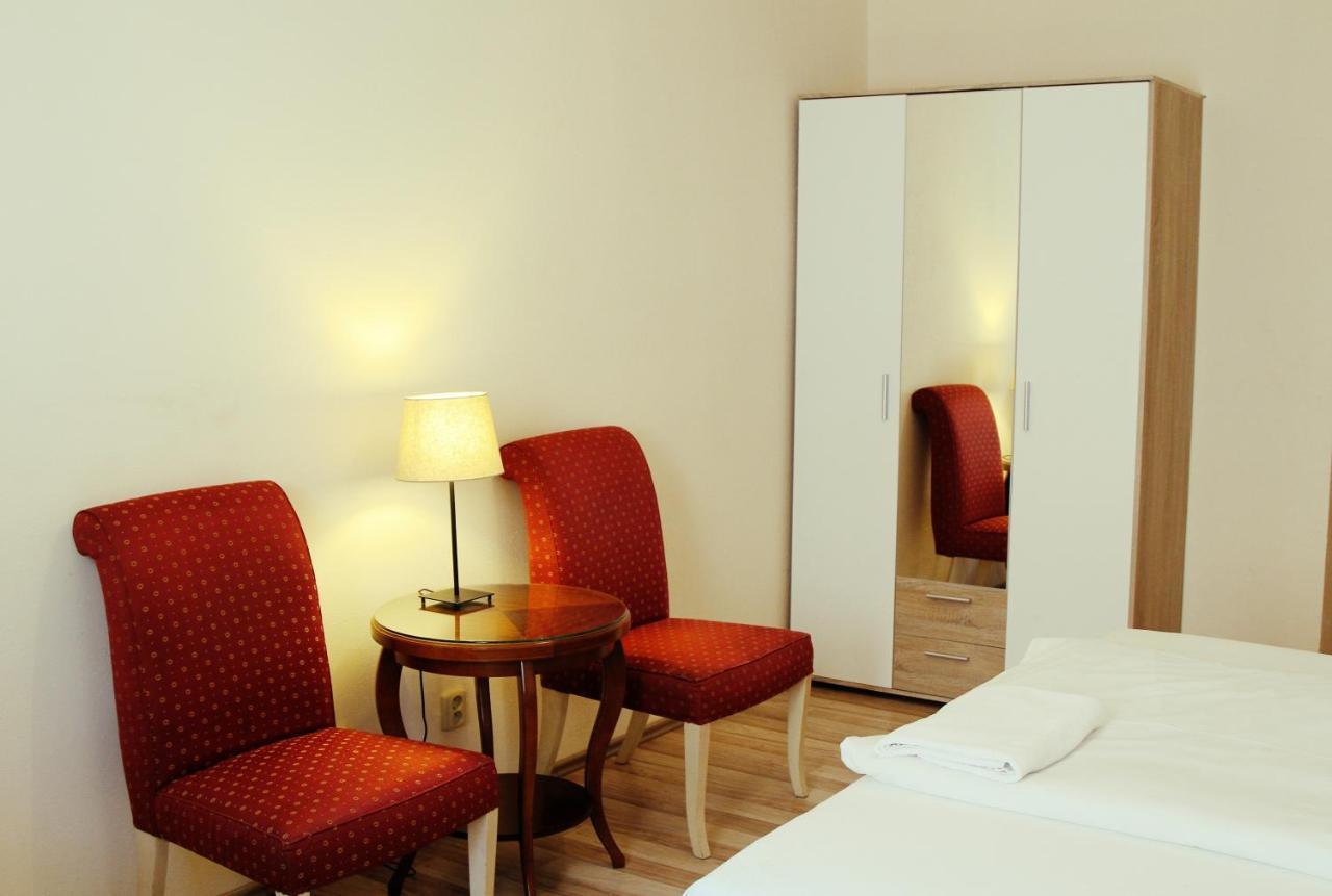 Hotel Mira Inn Prag Eksteriør billede